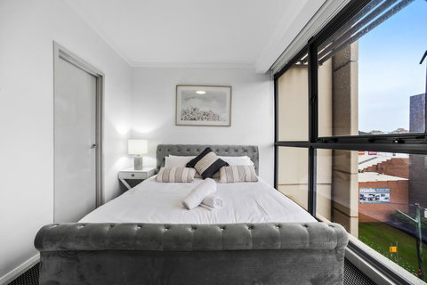 Stylish And Spacious Apt With Double Living Room - New Castle Holiday 3