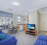 Stylish Comfortable 2 bdrm Glenelg North - New Castle Holiday