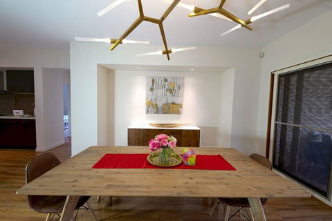 Stylish Luxe House For Big Group Near Shopping Center - New Castle Holiday 2