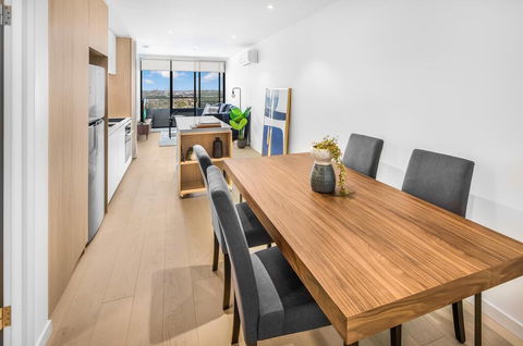 Stylish One-Bed Apartment With Balcony And Parking - New Castle Holiday 2
