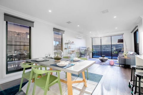 StylishTownhouse@Narre Warren/TrainStation/SC - New Castle Holiday 3