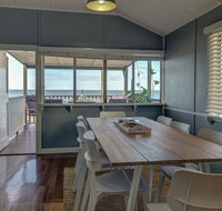 Sublime Beachfront Queenslander on the Esplanade - New Castle Holiday