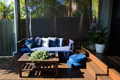 Suburban Sanctuary - New Castle Holiday 3