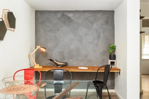 Suburban Two-bed Apartment With Parking And Patio - New Castle Holiday 3
