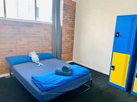 Summer House Backpackers Brisbane - New Castle Holiday 1