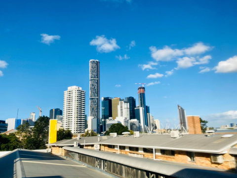 Summer House Backpackers Brisbane - New Castle Holiday 2