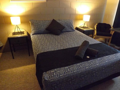 Sunbird Motel - New Castle Holiday 2