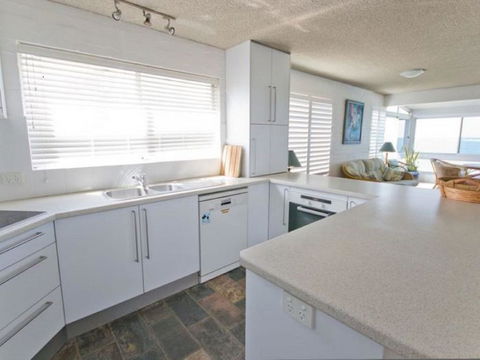 Suncrest 3 - New Castle Holiday 3