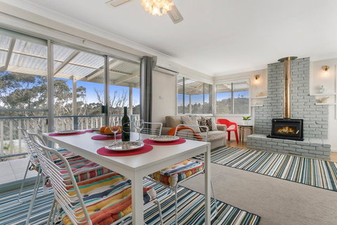 Sunflower Cottage - New Castle Holiday 2