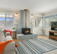 Sunflower Cottage - New Castle Holiday