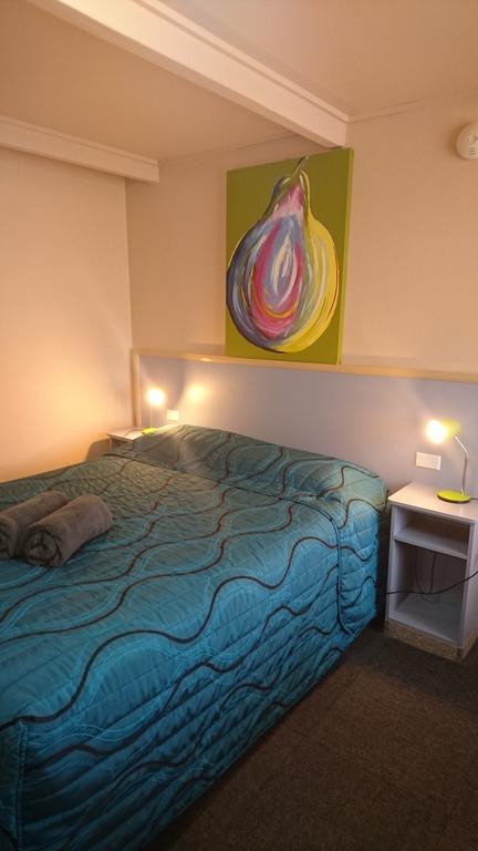 Sunflower Motel - New Castle Holiday 3