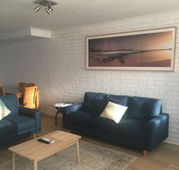 Sunlit Townhouse - New Castle Holiday