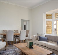 Sunny Apartment with Private Parking - New Castle Holiday