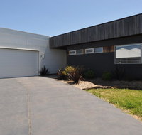 SUNNYSIDE - SURF SIDE - New Castle Holiday