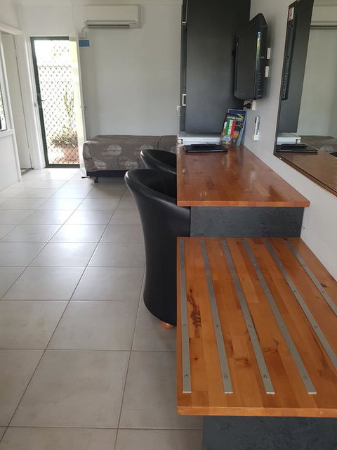 Sunseeker Motel - New Castle Holiday 1