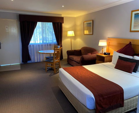 Sunseeker Motor Inn - New Castle Holiday 1