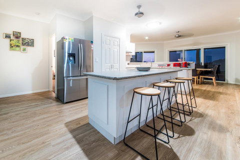 Sunset Escape - New Castle Holiday 3