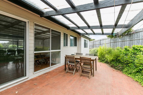 Sunset Strip 4 - New Castle Holiday 1