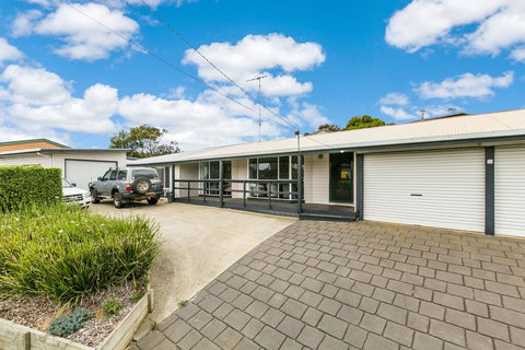 Sunset Strip 4 - New Castle Holiday 0