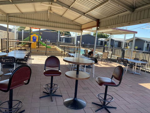 Sunshine Gardens Bourke Resort - New Castle Holiday 1