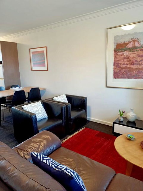 Superb 2 BR Apartment Minutes To CBD- Cen7 - New Castle Holiday 3