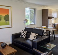 Superb 2 BR Apartment Minutes to CBD- Cen8 - New Castle Holiday