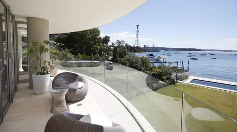 Superb 3 Bedroom, 2 Bathroom First Level Waterfront - New Castle Holiday 3