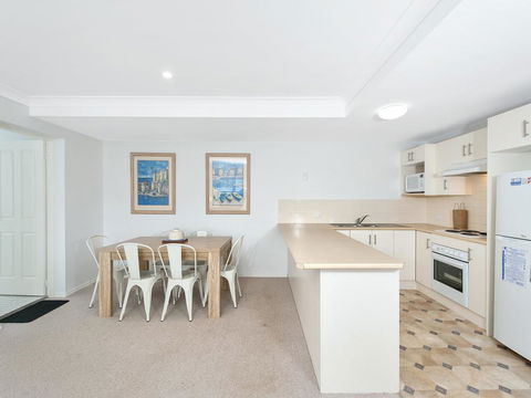 Surf Break - 10A Tuna (Downstairs) - New Castle Holiday 2