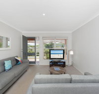 Surf Break - 10A Tuna Downstairs - New Castle Holiday