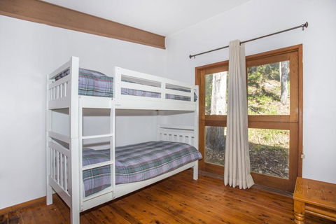 Surfers Ave 17 Narrawallee - New Castle Holiday 0