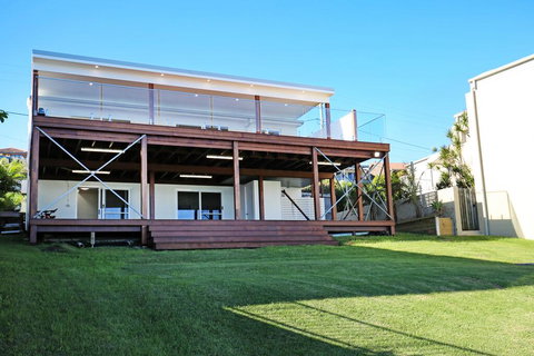 Surfrider - New Castle Holiday 1