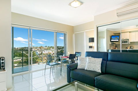 Suttons Beach Apartments - New Castle Holiday 2