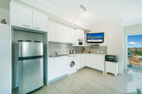 Suttons Beach Apartments - New Castle Holiday 3