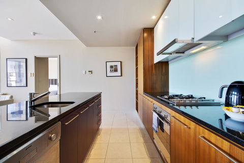Swainson At Embassy - New Castle Holiday 3