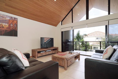 Swanriver Applecross Shortstays - New Castle Holiday 2
