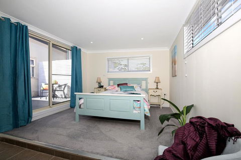 Swanway - Pet Friendly - 10 Min Walk To Beach - New Castle Holiday 3