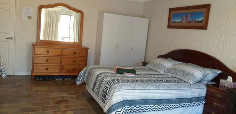 Sweet Home By The Golf Course - New Castle Holiday 3