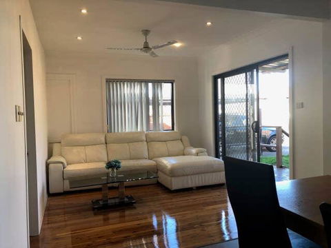 Sydney Accommodation - New Castle Holiday 1