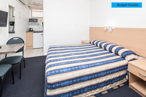 Tally Ho Motor Inn - New Castle Holiday 1
