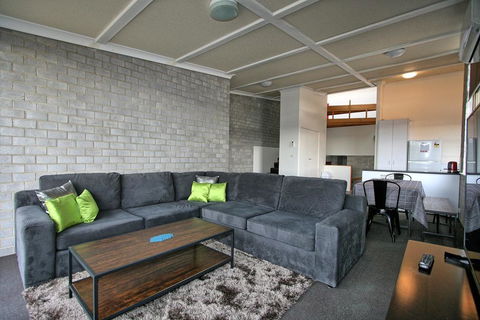 Tanderra 18/28 Park Road - New Castle Holiday 0