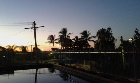 Tannum On The Beach Motel - New Castle Holiday 1