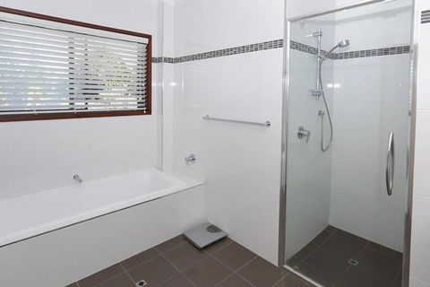 Tara Downs On Lake Albert - New Castle Holiday 2