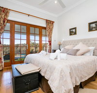 Taradale House Estate - New Castle Holiday