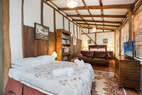 Taradale House Estate - New Castle Holiday 1