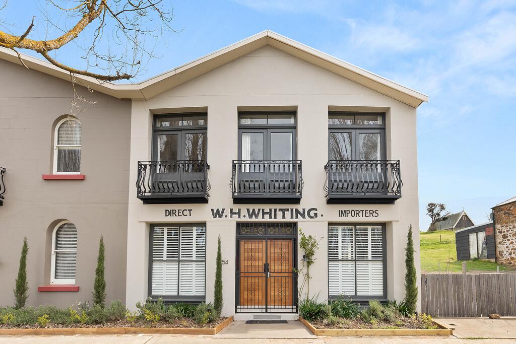 Taralga NSW New Castle Holiday