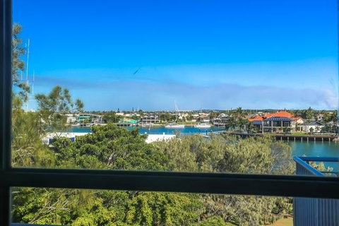 Taranaki Apartment - New Castle Holiday 1