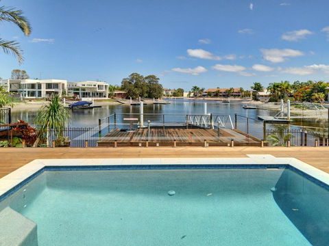 Tarcoola 49 - 4 BDRM Canal Home With Pool - New Castle Holiday 3