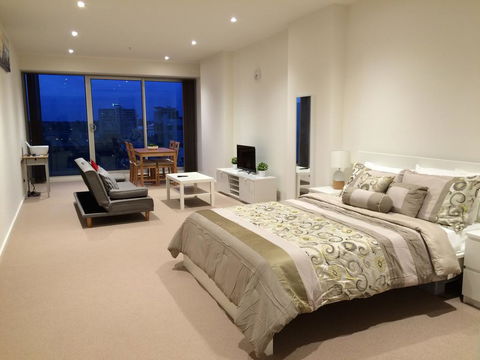 Tasha's Apartments On Morphett - New Castle Holiday 0