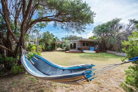Tasman Surf House - So Close To The Beach - New Castle Holiday 0