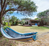 Tasman Surf House - so close to the beach - New Castle Holiday